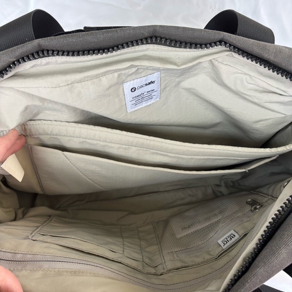 PacSafe Gray Briefcase InstaSafe Series w/RFID - Picture 11 of 16